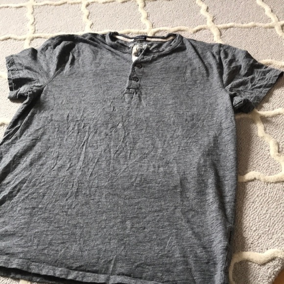 Abercrombie T-shirt - Picture 1 of 2